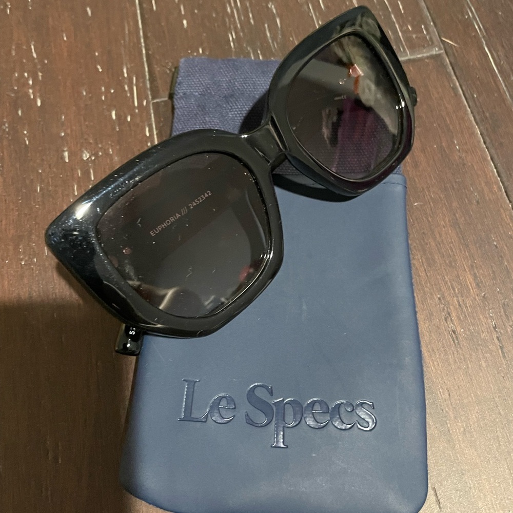 Le Specs Glossy Black Sunglasses - Picture 3 of 5